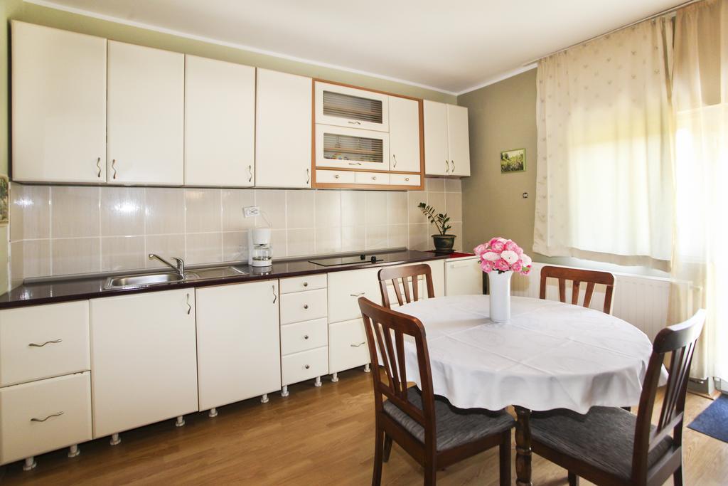 Apartments Izvor Vrdnik Dış mekan fotoğraf